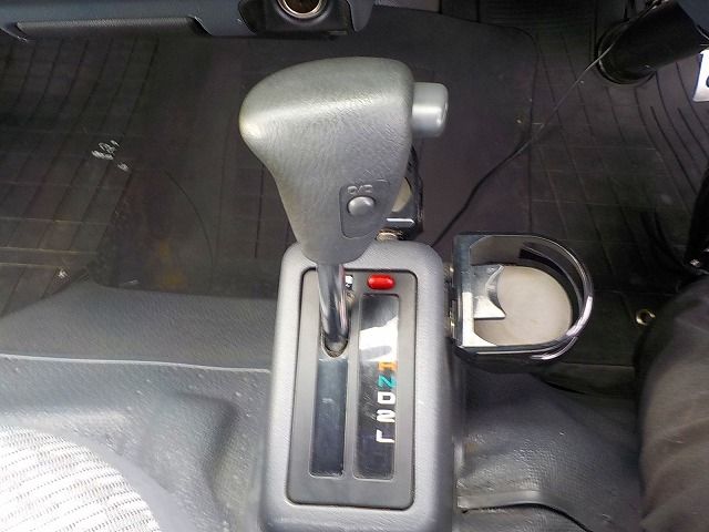 TOYOTA HIACE VAN 1.25T 2004 Image 31