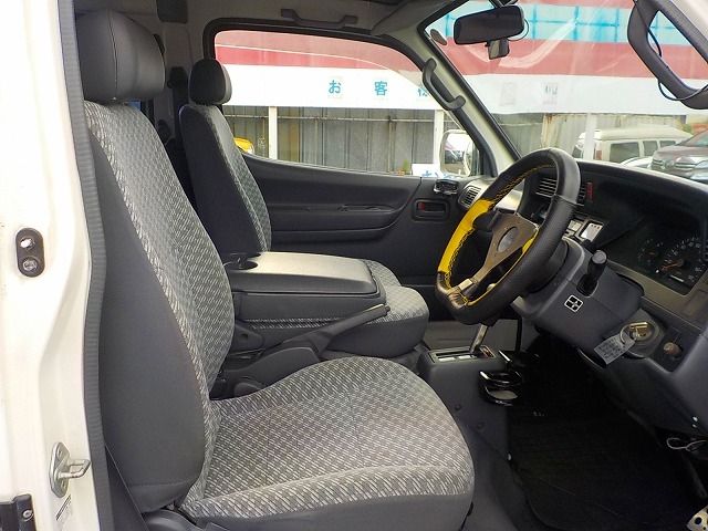 TOYOTA HIACE VAN 1.25T 2004 Image 31