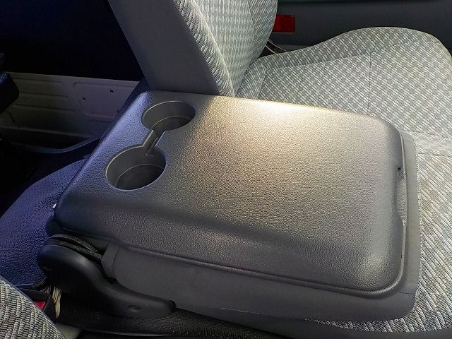 TOYOTA HIACE VAN 1.25T 2004 Image 31