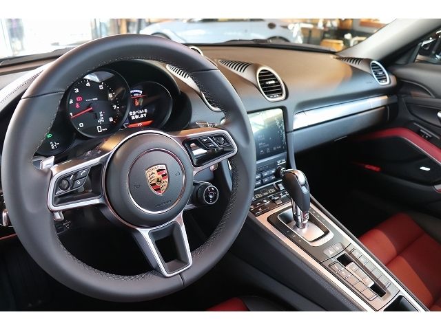 PORSCHE 718BOXSTER 2025 Image 31