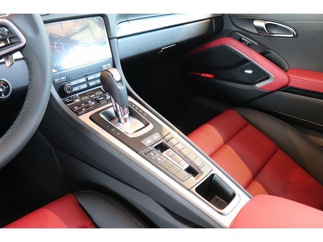 PORSCHE 718BOXSTER 2025 Image 31