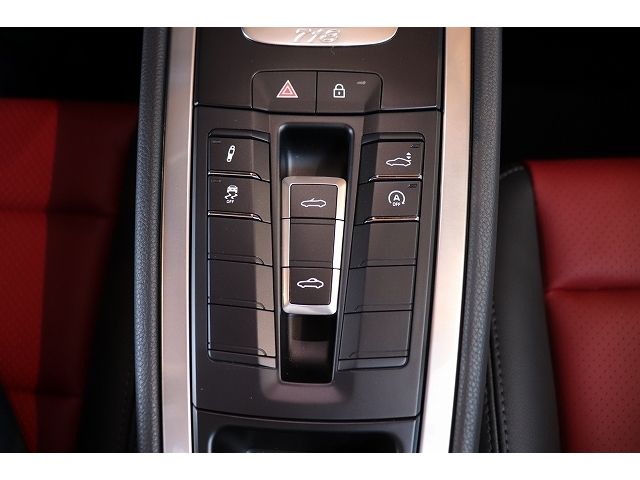 PORSCHE 718BOXSTER 2025 Image 31