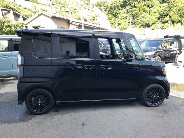 HONDA N BOX CUSTOM 2022 Image 31
