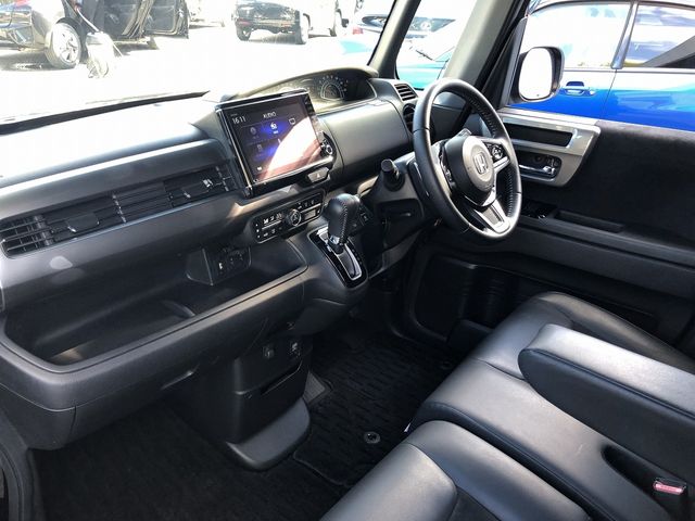 HONDA N BOX CUSTOM 2022 Image 31