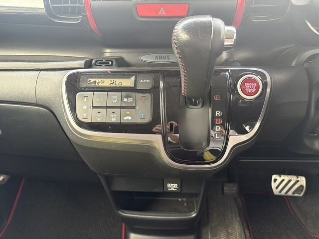 HONDA N BOX CUSTOM 2014 Image 31