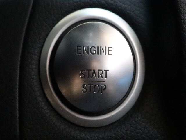 MERCEDES BENZ C CLAS 2016 Image 31