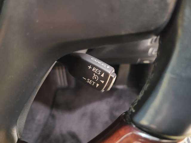 TOYOTA LEXUS LS460 2012 Image 31