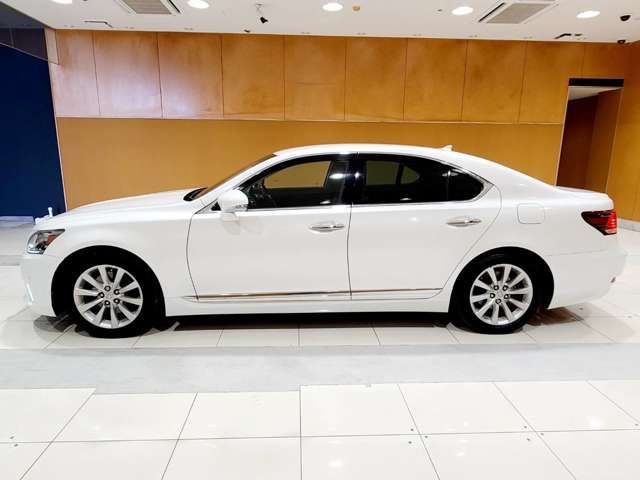 TOYOTA LEXUS LS460 2012 Image 31