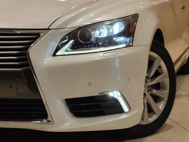 TOYOTA LEXUS LS460 2012 Image 31