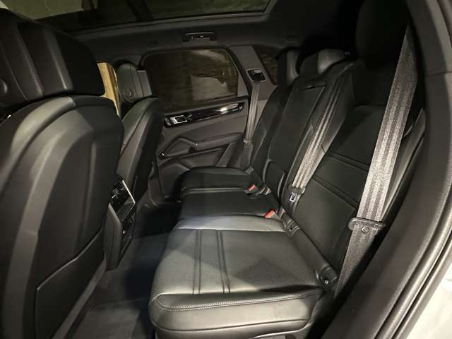 PORSCHE CAYENNE 2022 Image 31