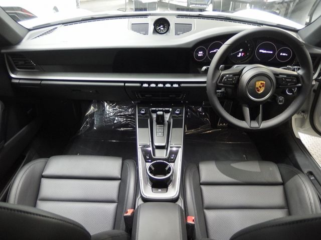 PORSCHE 911 2022 Image 31