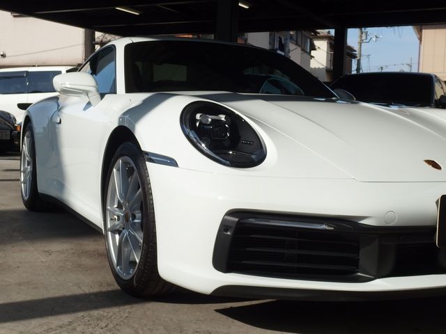 PORSCHE 911 2022 Image 31