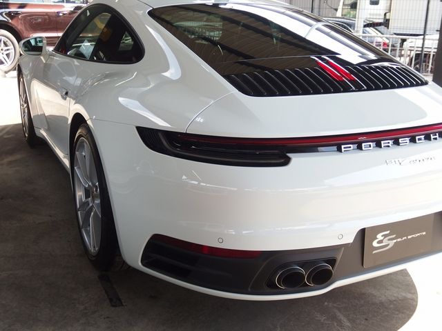 PORSCHE 911 2022 Image 31