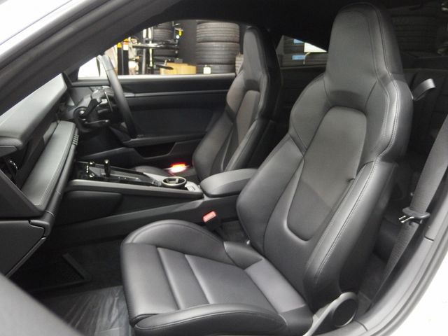 PORSCHE 911 2022 Image 31