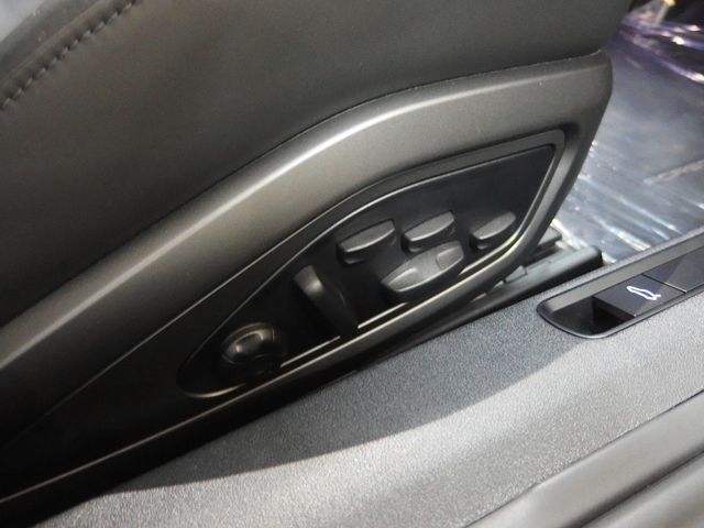 PORSCHE 911 2022 Image 31