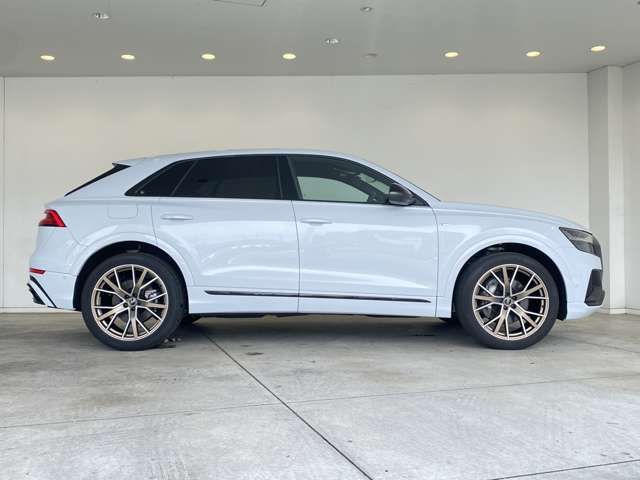 AUDI Q8 2024 Image 31