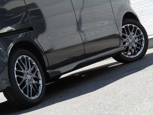 HONDA N BOX CUSTOM 2024 Image 31