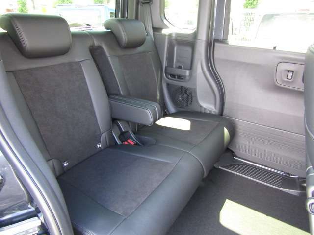 HONDA N BOX CUSTOM 2024 Image 31