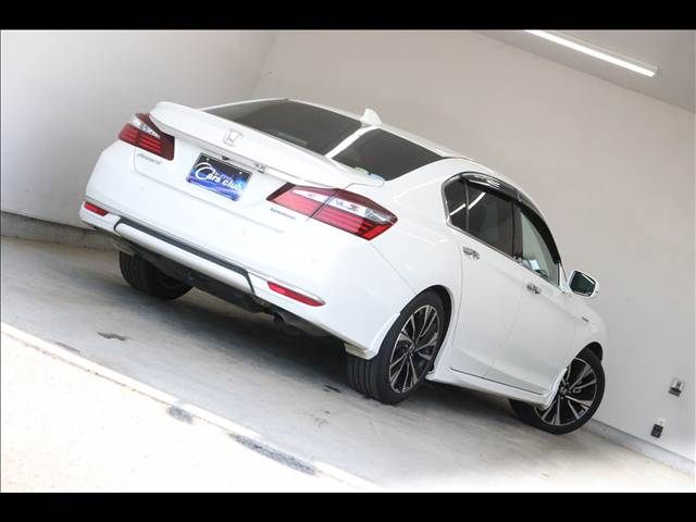 HONDA ACCORD HYBRID 2017 Image 31