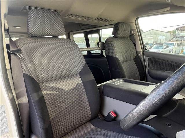 NISSAN NV350 CARAVAN 4WD 2012 Image 31