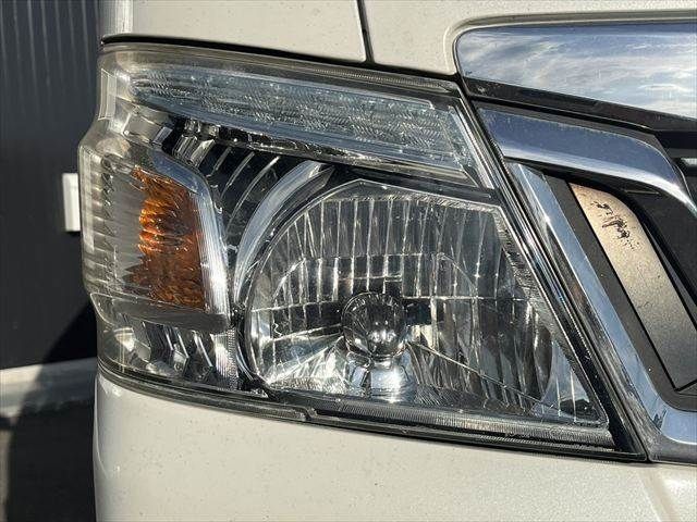 NISSAN NV350 CARAVAN 4WD 2012 Image 31