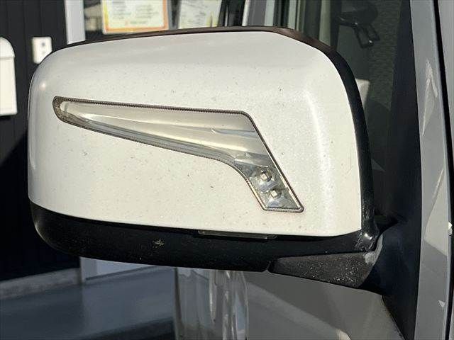 NISSAN NV350 CARAVAN 4WD 2012 Image 31