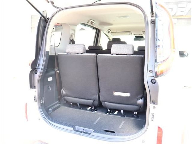 TOYOTA SIENTA HYBRID 2023 Image 31