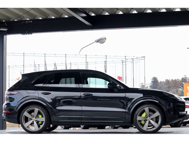 PORSCHE CAYENNE 2022 Image 31