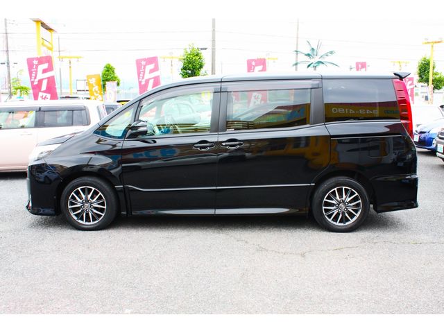 TOYOTA NOAH 2014 Image 31