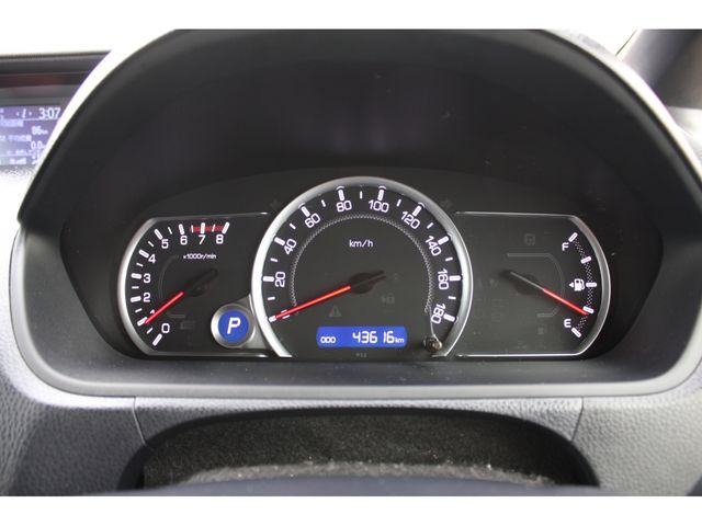 TOYOTA NOAH 2014 Image 31