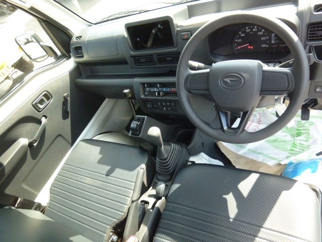 DAIHATSU HIJET TRUCK 4WD 2025 Image 31