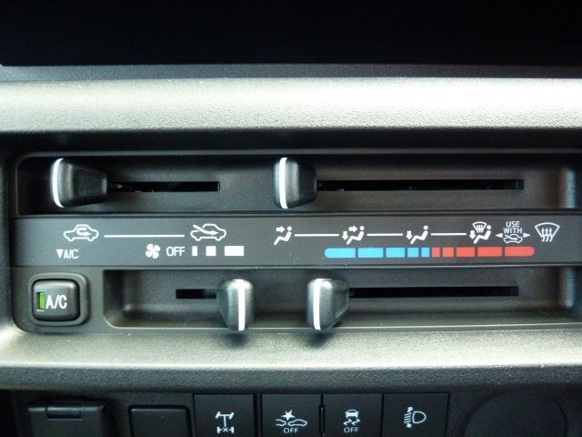 DAIHATSU HIJET TRUCK 4WD 2025 Image 31