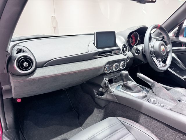 FIAT ABARTH 124 SPIDER 2018 Image 31