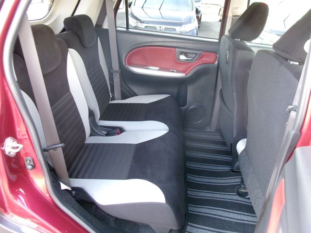 TOYOTA PIXIS JOY 2018 Image 31