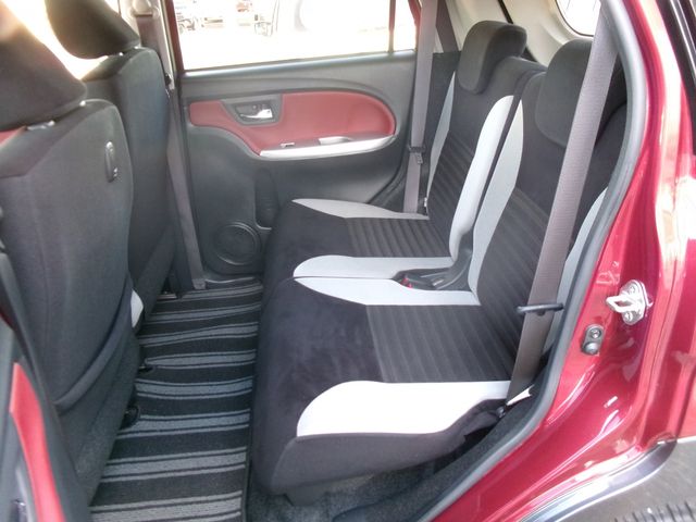 TOYOTA PIXIS JOY 2018 Image 31