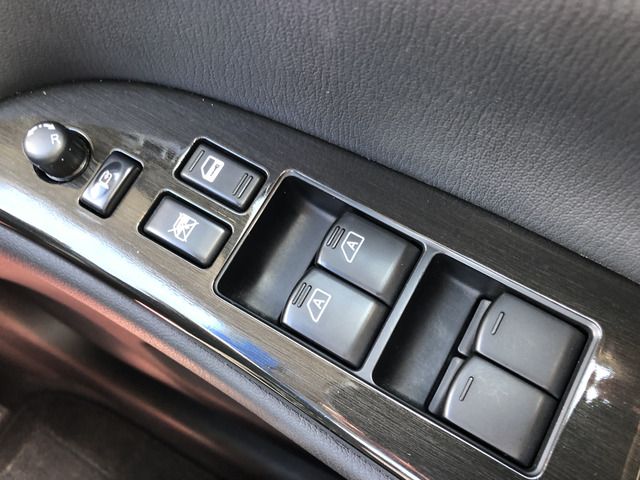 NISSAN SKYLINE CROSSOVER 2009 Image 31