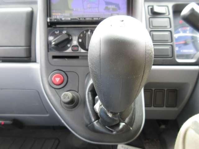 MITSUBISHI CANTER 2006 Image 31