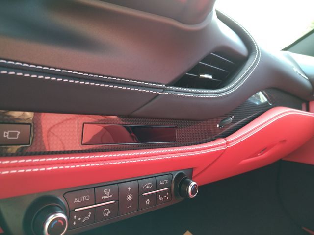 FERRARI F8 TRIBUTO 2022 Image 31