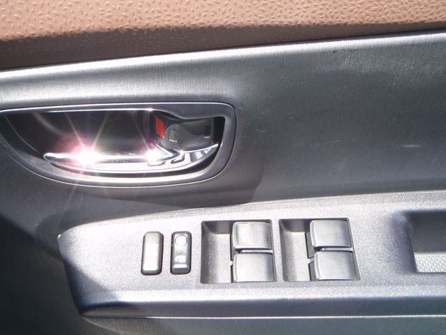 TOYOTA VITZ 2012 Image 31