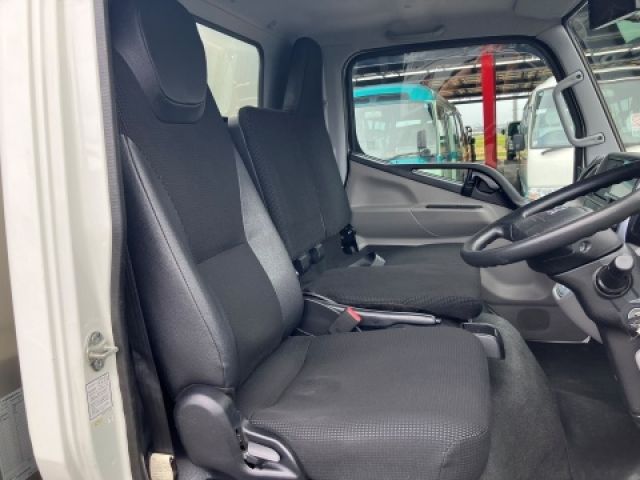 MITSUBISHI CANTER 2020 Image 31