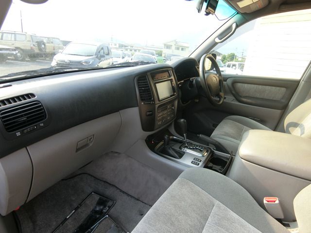 TOYOTA LANDCRUISER WAGON 2004 Image 31