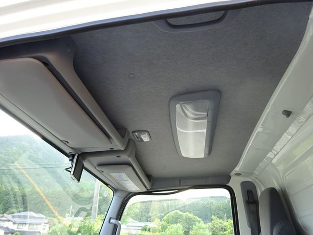 ISUZU ELF 2019 Image 31