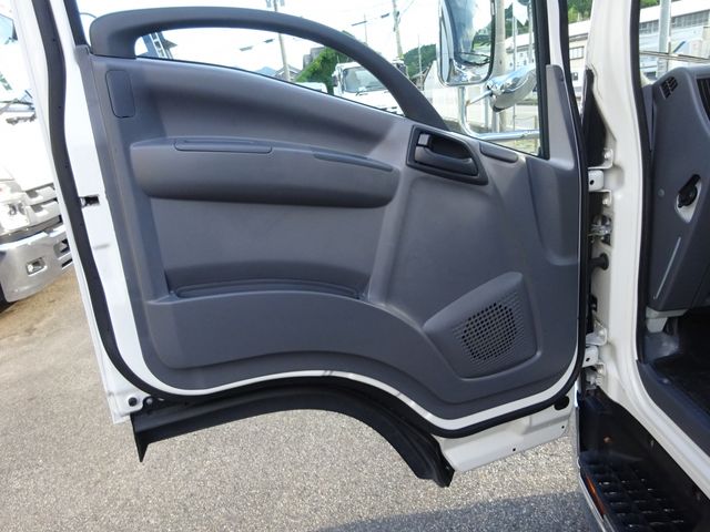 ISUZU ELF 2019 Image 31