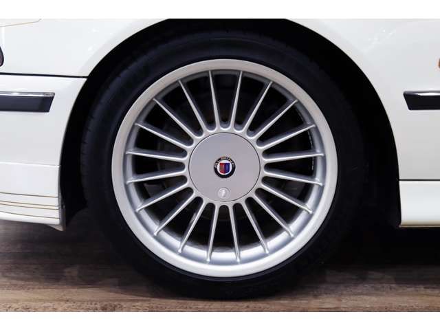 ALPINA B10 LIMOUSINE 1998 Image 31