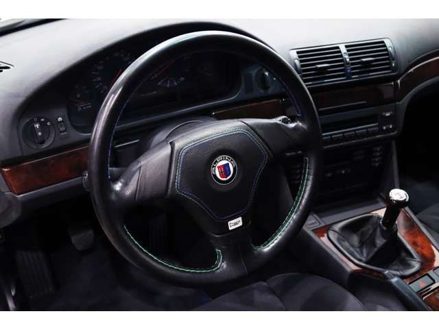 ALPINA B10 LIMOUSINE 1998 Image 31