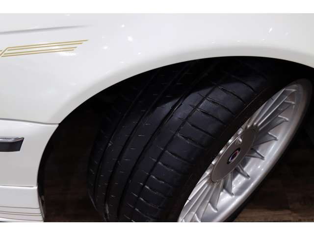 ALPINA B10 LIMOUSINE 1998 Image 31