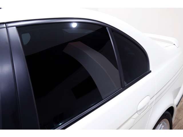 ALPINA B10 LIMOUSINE 1998 Image 31