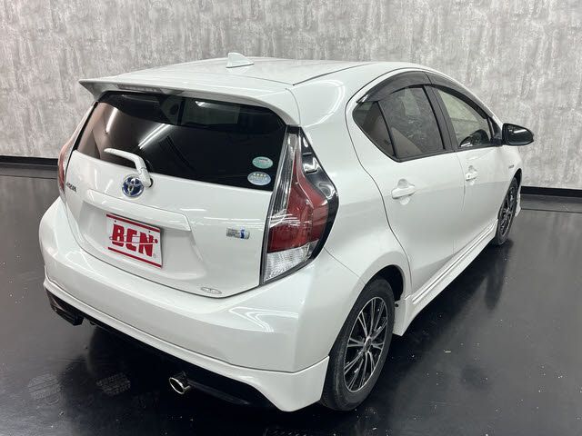 TOYOTA AQUA 2016 Image 31