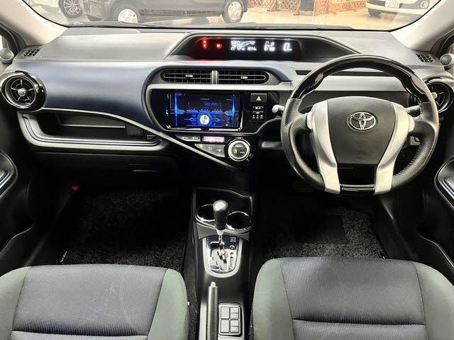 TOYOTA AQUA 2016 Image 31