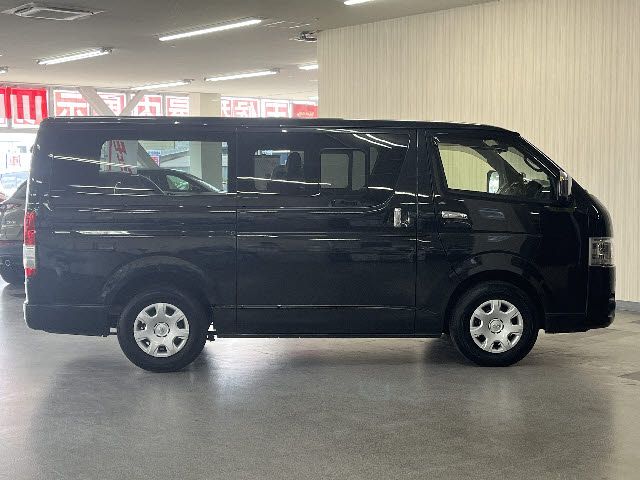 TOYOTA HIACE VAN 2WD 2021 Image 31